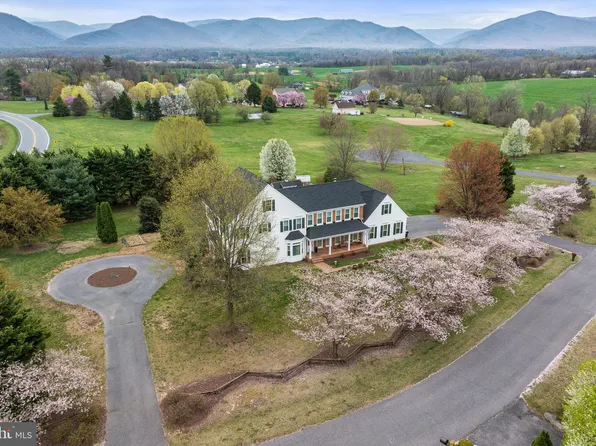 10625 Genefield Rd, Elkton, VA 22827