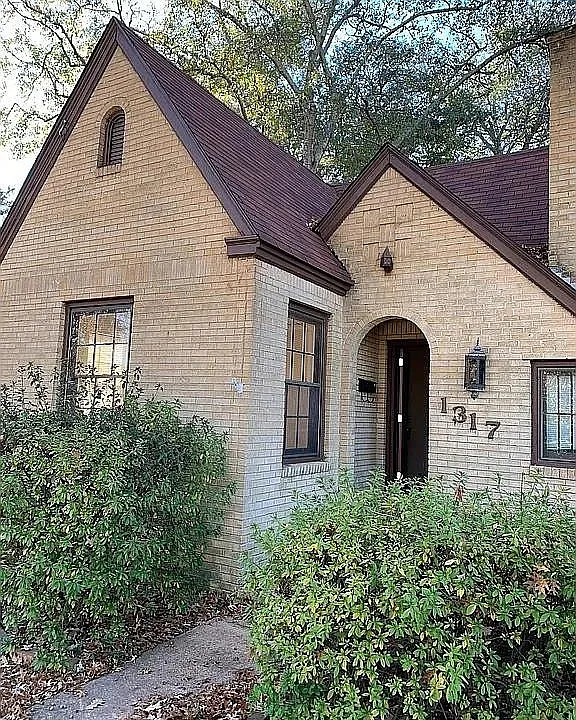 1317 Sneed Dr