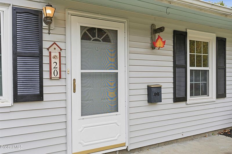 3rd image of 20 Mildred Lane
