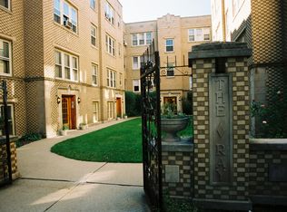 1124 S Austin Blvd APT 2W, Oak Park, IL 60304