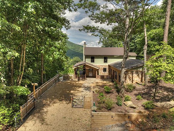 4th image of 25 Buena Vista Dr