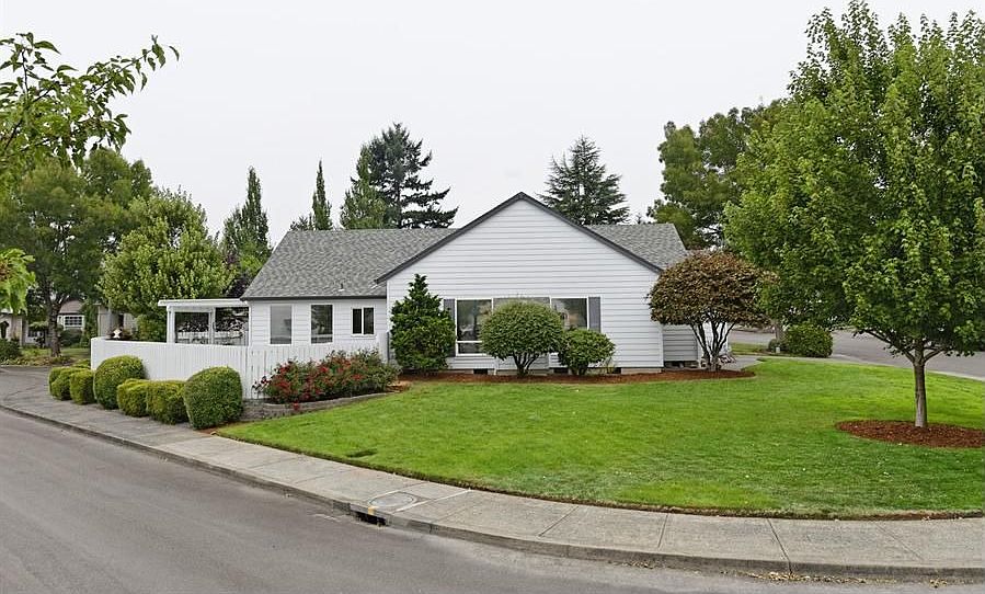 2nd image of 2910 SE 170th Ave