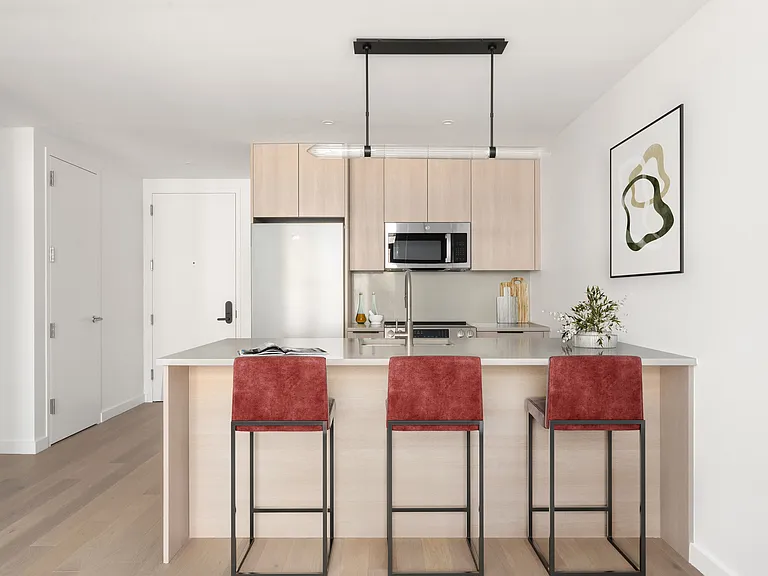 162 E 36th St #15C — Photo 3