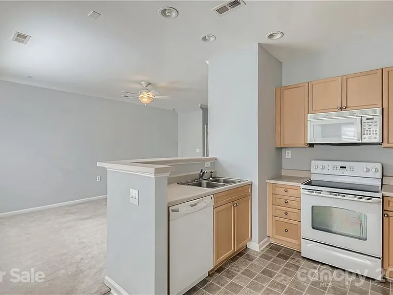 15411 Saint Christopher Ct — Photo 20