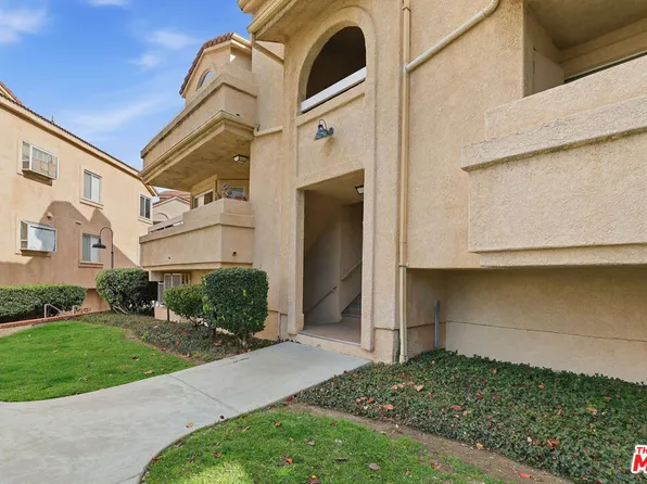 19834 Sandpiper Pl Unit 64, Santa Clarita, CA 91321