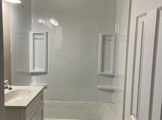869 S Hillcrest St, Wichita, KS 67218