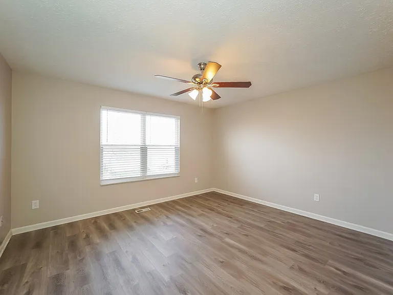 476 Southern Pines Dr — Photo 10