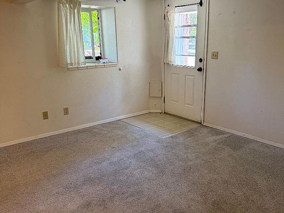 2nd image of 406 Park Blvd #C