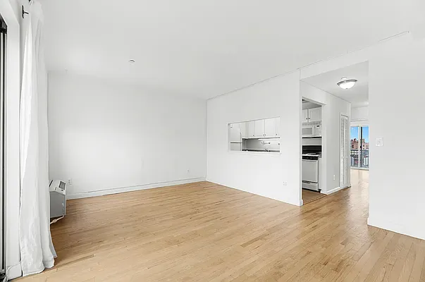 Rented by REAL New York | media 3