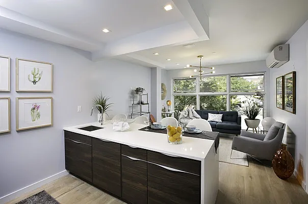 Sold by Bold New York | media 5