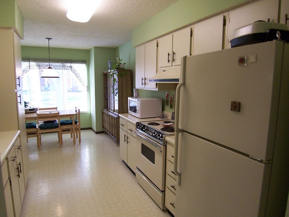 2nd image of 31 Tori Ann Ct