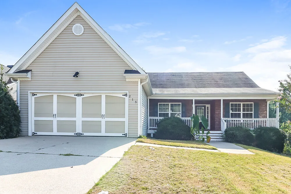 3 bed, 2.0 bath, 1626 sqft, $1,860 — Photo 1