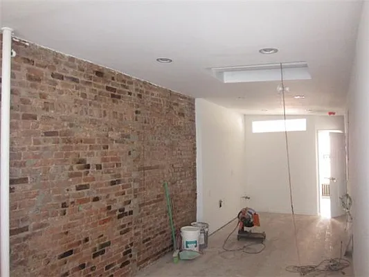 Rented by Kian Realty | media 7