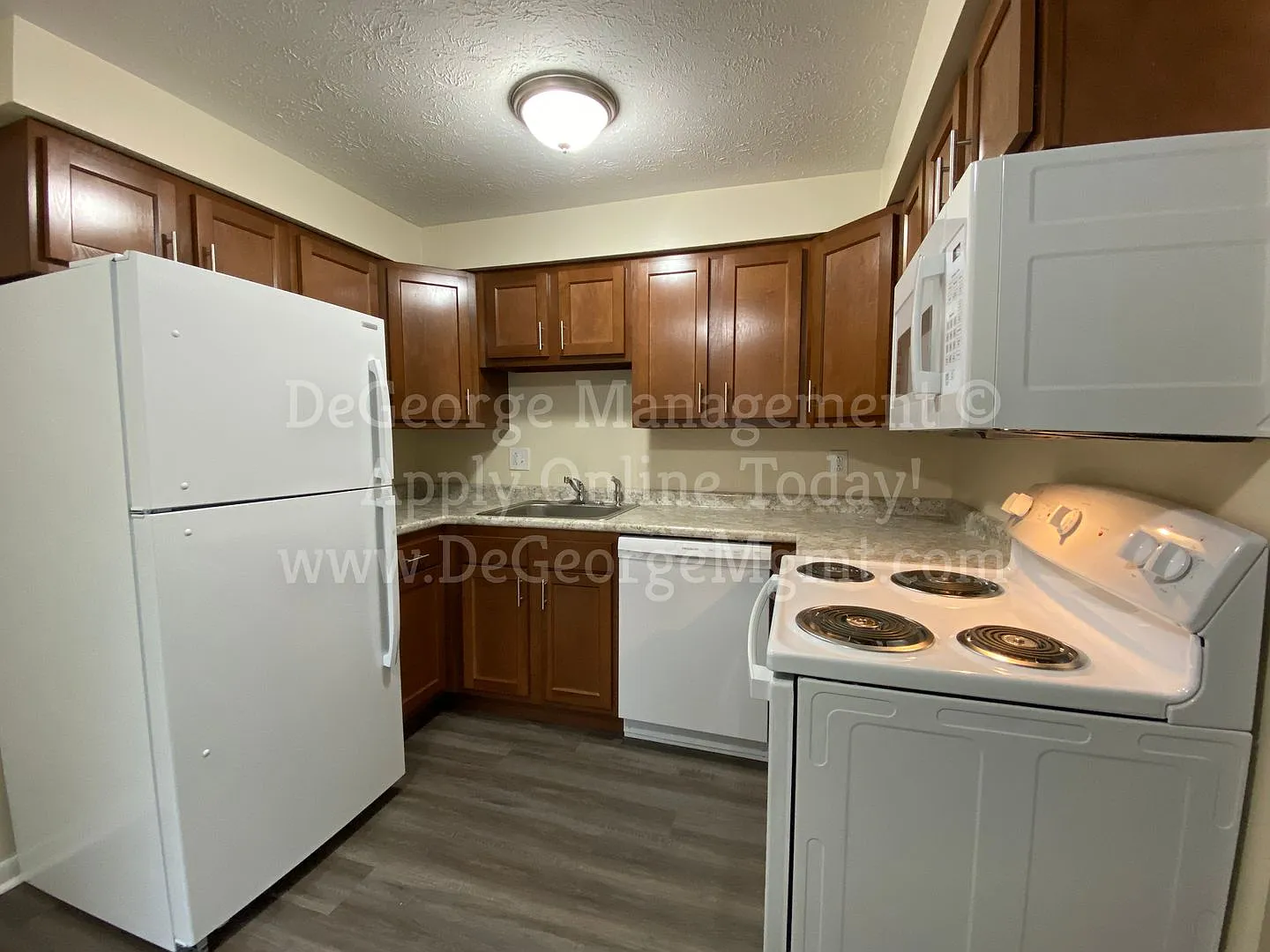 Georgetown Manor Apartments for Rent in West Irondequoit, NY — Photo 4