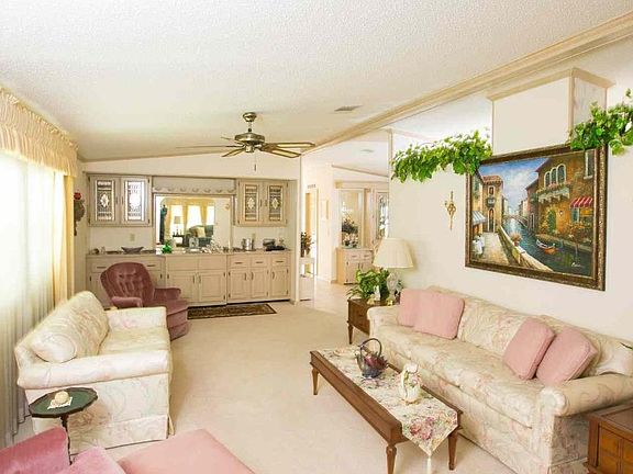 5th image of 1309 Barefoot Cir