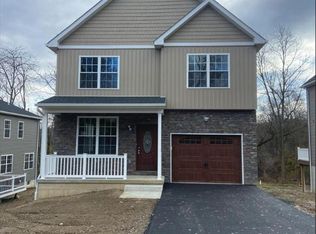 822 Public Rd, Bethlehem, PA 18015