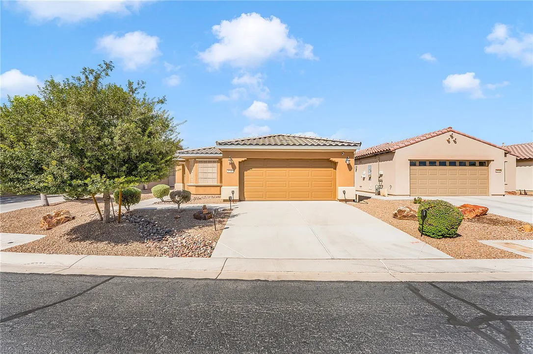 2 bed, 2.0 bath, 1393 sqft, $2,200 — Photo 1