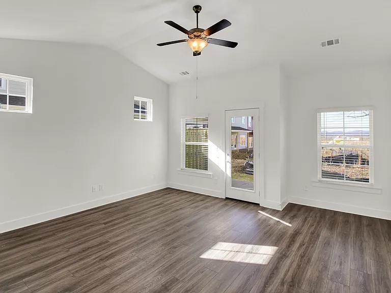 3018 Orangery Dr — Photo 17