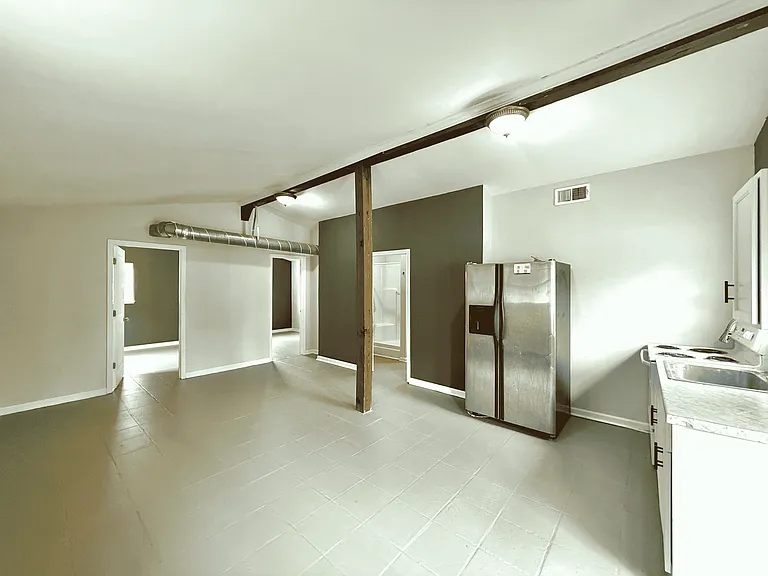 427 General Mouton Ave #D — Photo 2