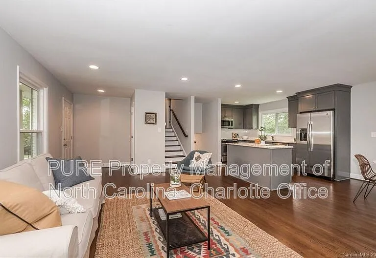 314 Scottridge Dr — Photo 6