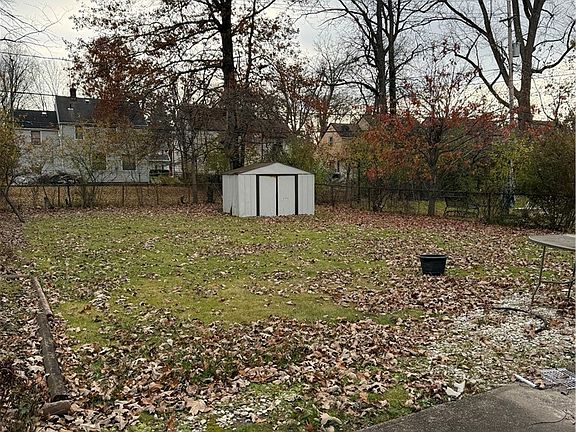 2nd image of 19118 Lanbury Ave