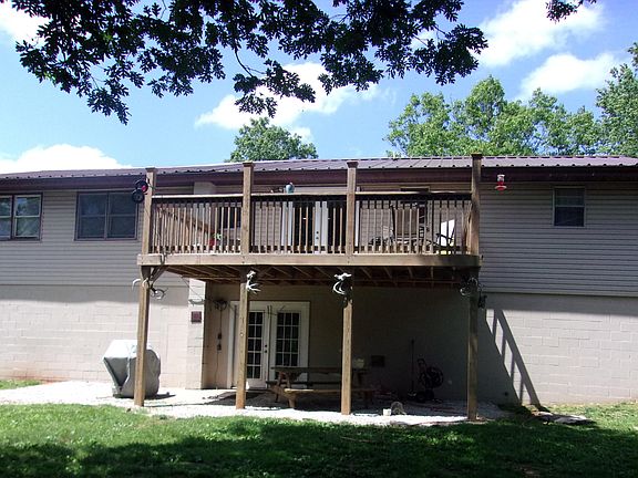 2nd image of 252 Horseshoe Dr