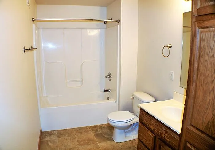 565 Pond View Dr #202 — Photo 12