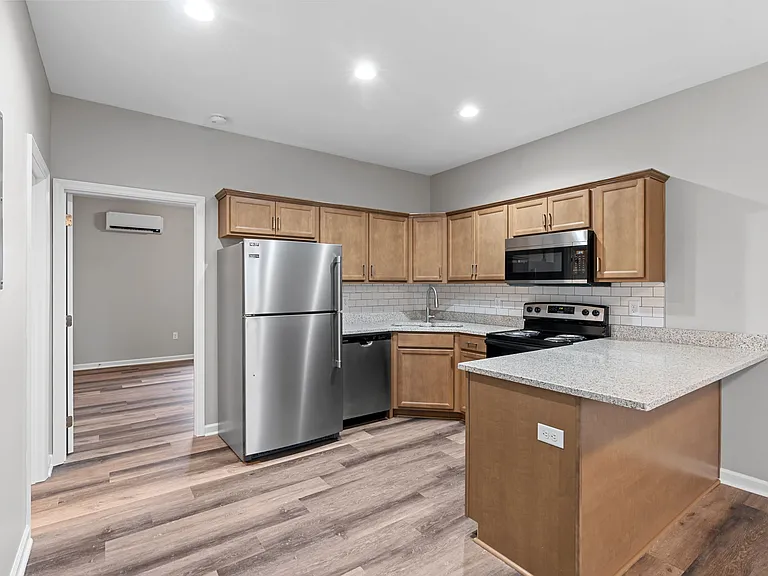 Linden Park Apartments — Photo 9