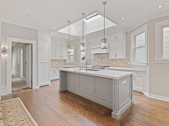 4th image of 3282 Jackson St #3282