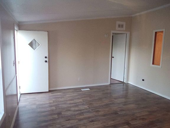 3rd image of 238 Hackberry Dr