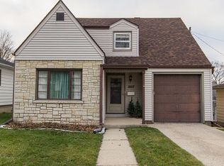 2517 S 77th St, West Allis, WI 53219