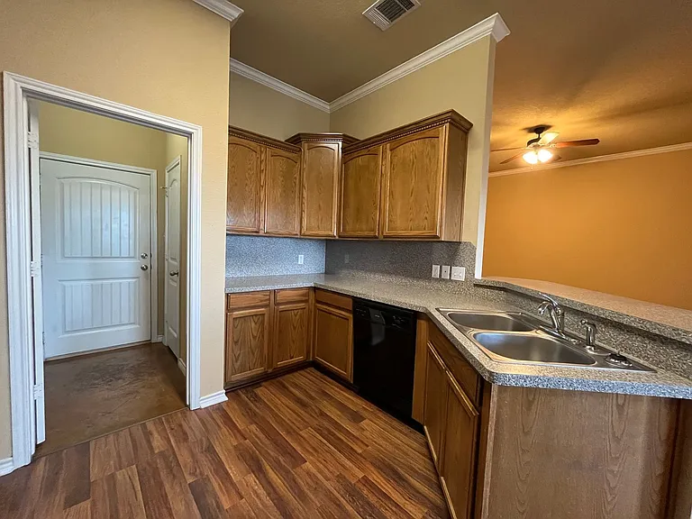 3040 Beauford St — Photo 10