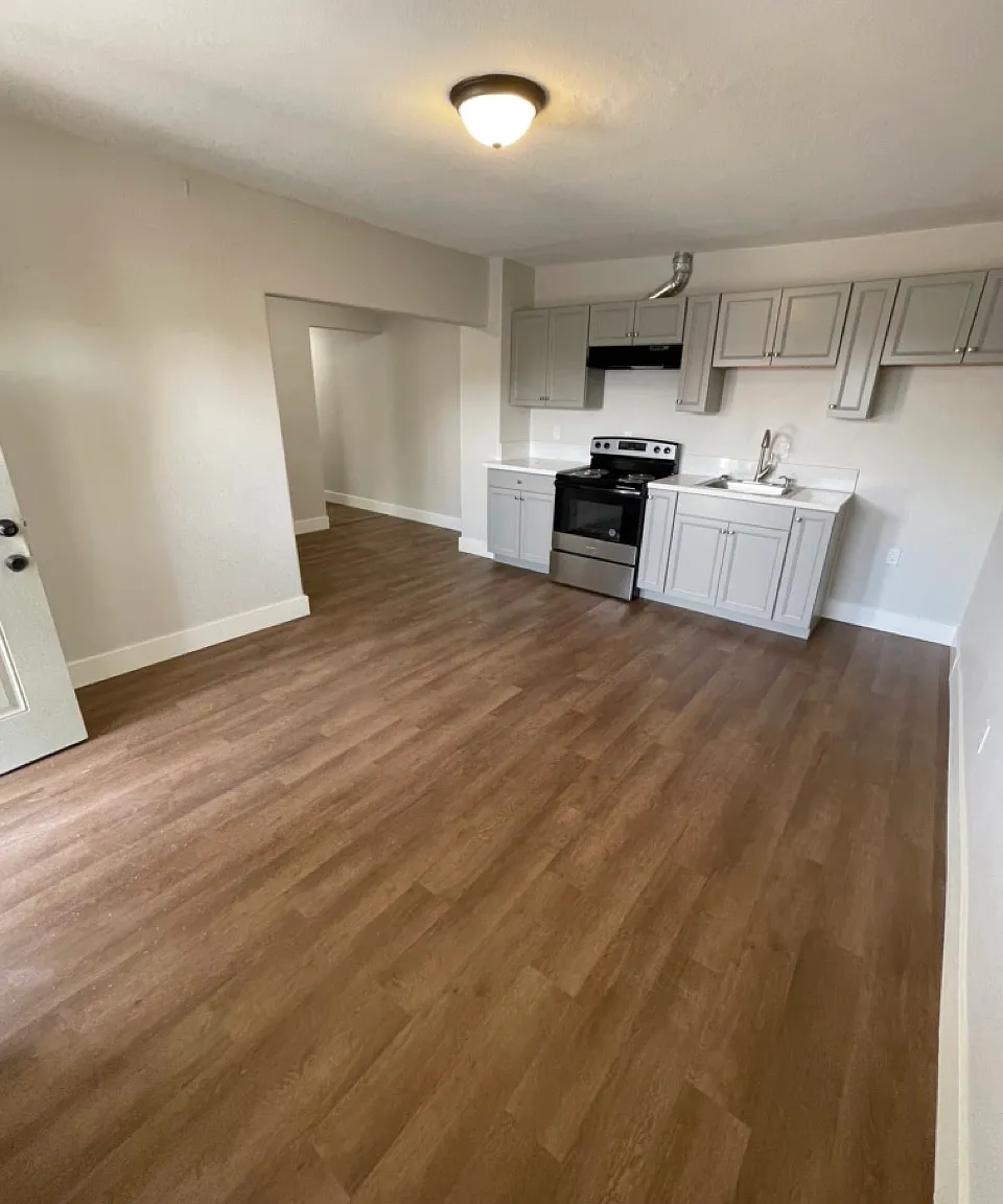 2 bed, 765 sqft, $1,750 — Photo 2