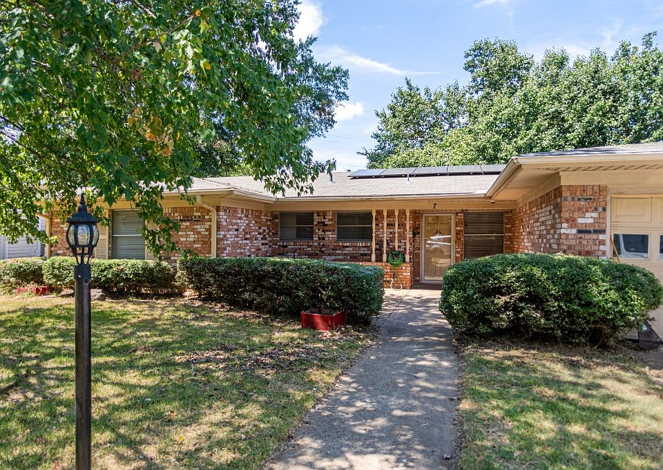 1st image of 7 Park Ln