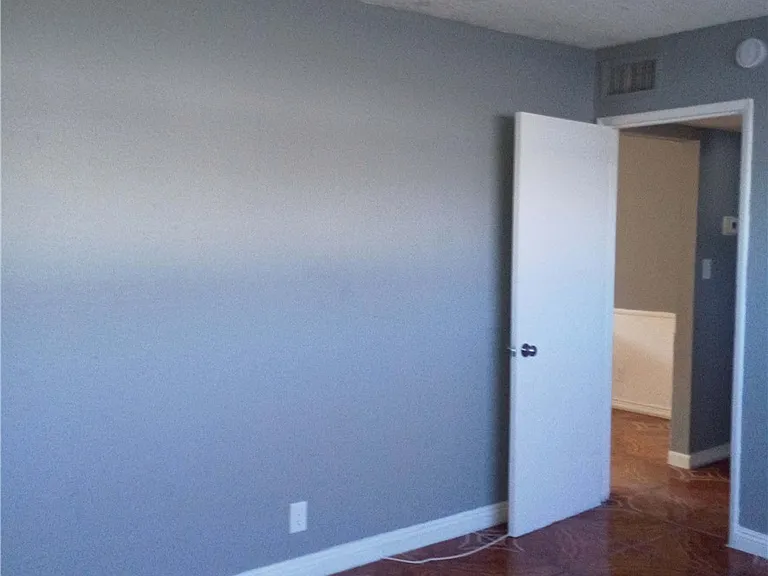 2100 Sunrise Ave #4 — Photo 11