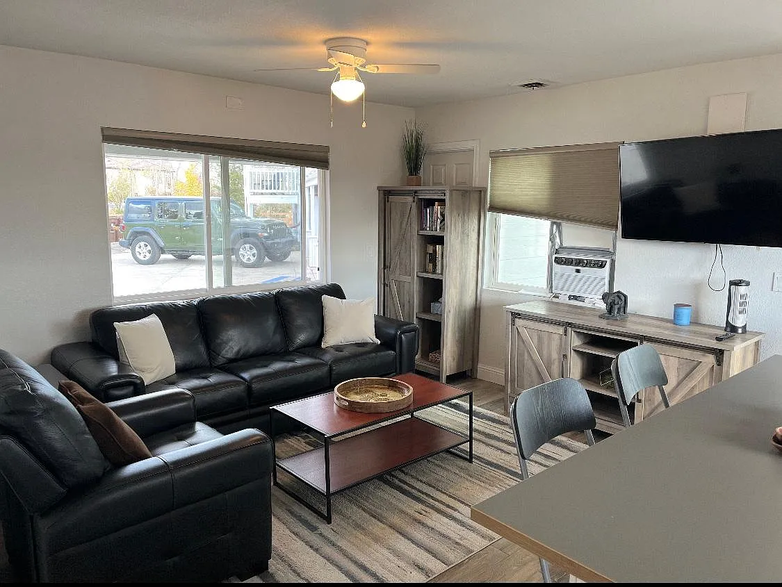 2 bed, 800 sqft, $2,800 — Photo 4