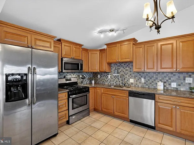 525 N Coles Ave — Photo 8
