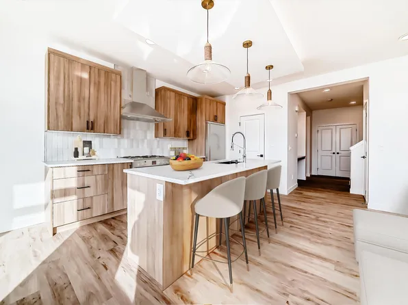 4132 208th St NW, Edmonton, AB T6M 2P5