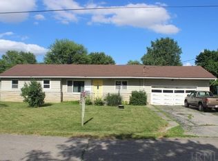 7 S Harrison St, Redkey, IN 47373