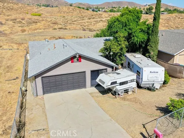 28140 Dakota Dr, Canyon Lake, CA 92587
