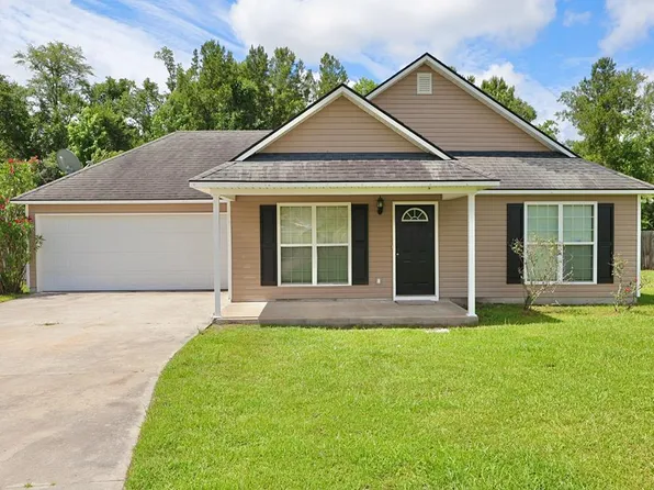 36 Palmetto Pines Cir, Ray City, GA 31645