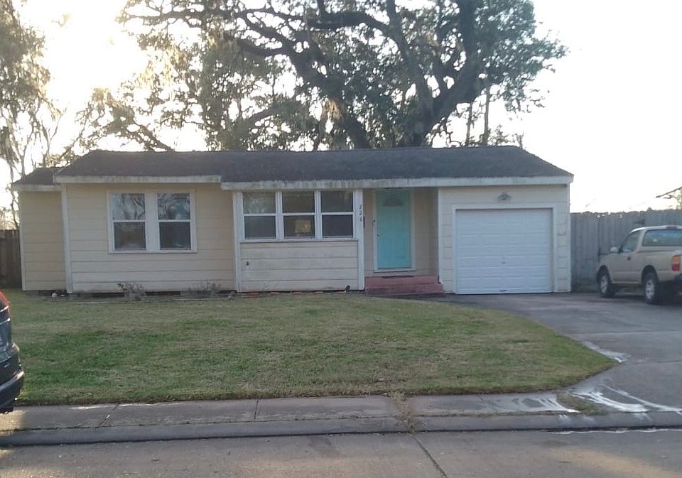 1st image of 226 Winding Way