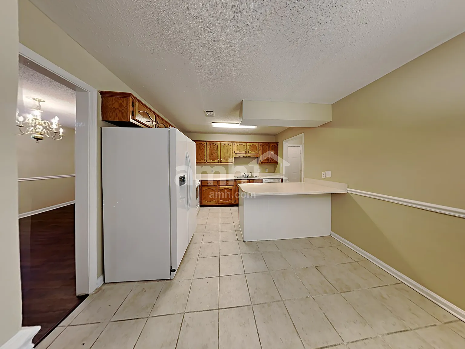3 bed, 2.5 bath, 1561 sqft, $1,945 — Photo 3