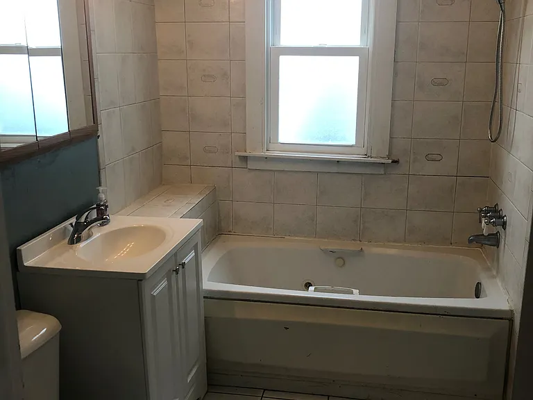 703 Chicago St — Photo 7
