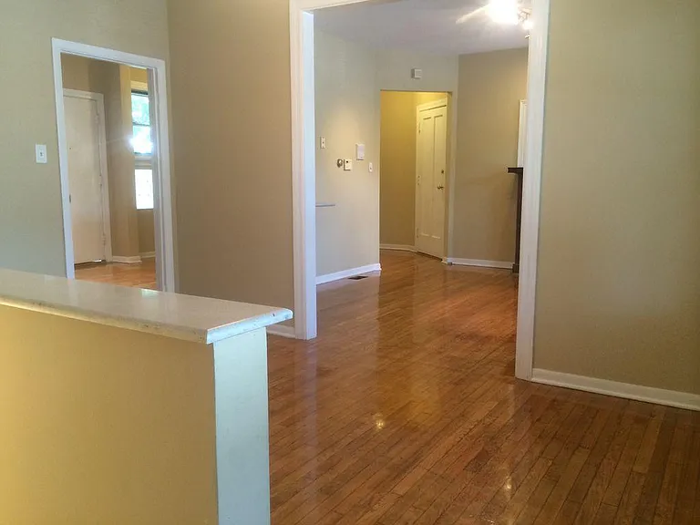 5866 N Ridge Ave #3 — Photo 3