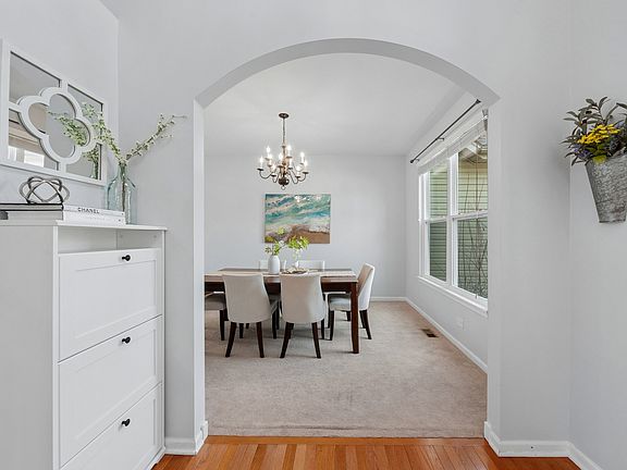 5th image of 305 Hampton Rd