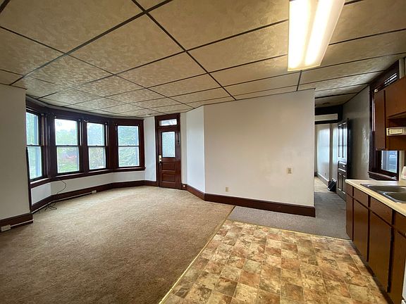 2nd image of 332 N Mulberry St APT 2