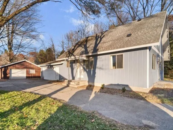 13545 Cleveland St, Nunica, MI 49448