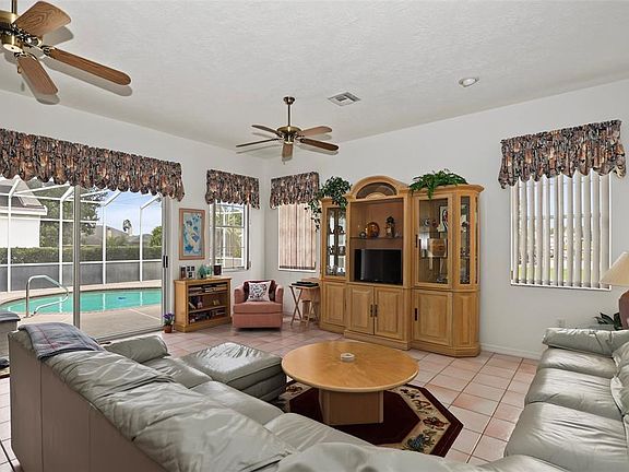 3rd image of 9543 SE 70TH TERRACE