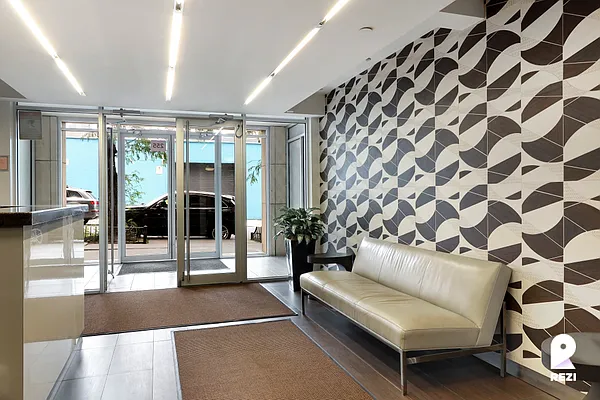 Rented by REZI | media 6